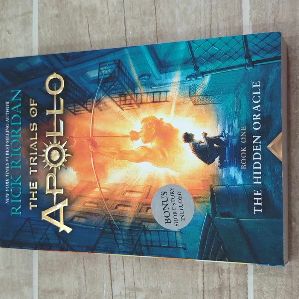 Nwt- book one of the trials of Apollo. The hidden Oracle.